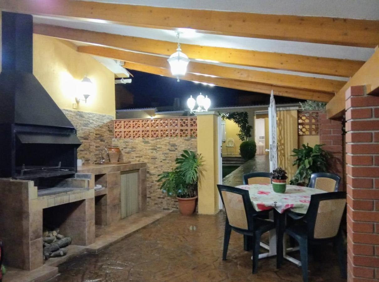 Chalet Vacacional Con Piscina Privada Y Barbacoa Tarragone Extérieur photo